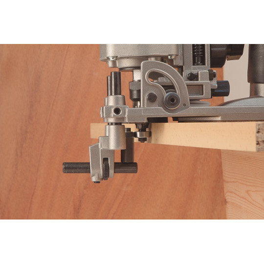 FR292R Frezarka z głowicą uchylną 750W 14.000-30.000RPM tuleja 8mm 2,2kg VIRUTEX FR292R Frezarka z głowicą uchylną 750W 14.000-30.000RPM tuleja 8mm 2,2kg VIRUTEX